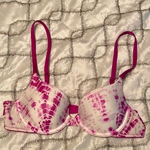 Victoria’s Secret Demi-Bra